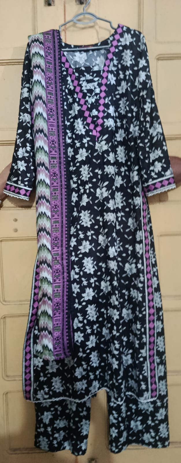 Black Printed Lawn Suit – Premium Quality | Free Delivery Across Pakistan