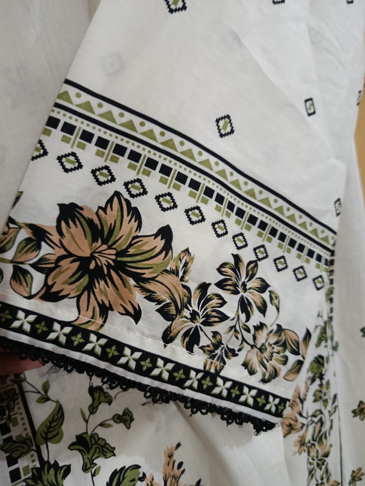 Cream Printed Lawn Suit – Premium Quality | Free Delivery Across Pakistan