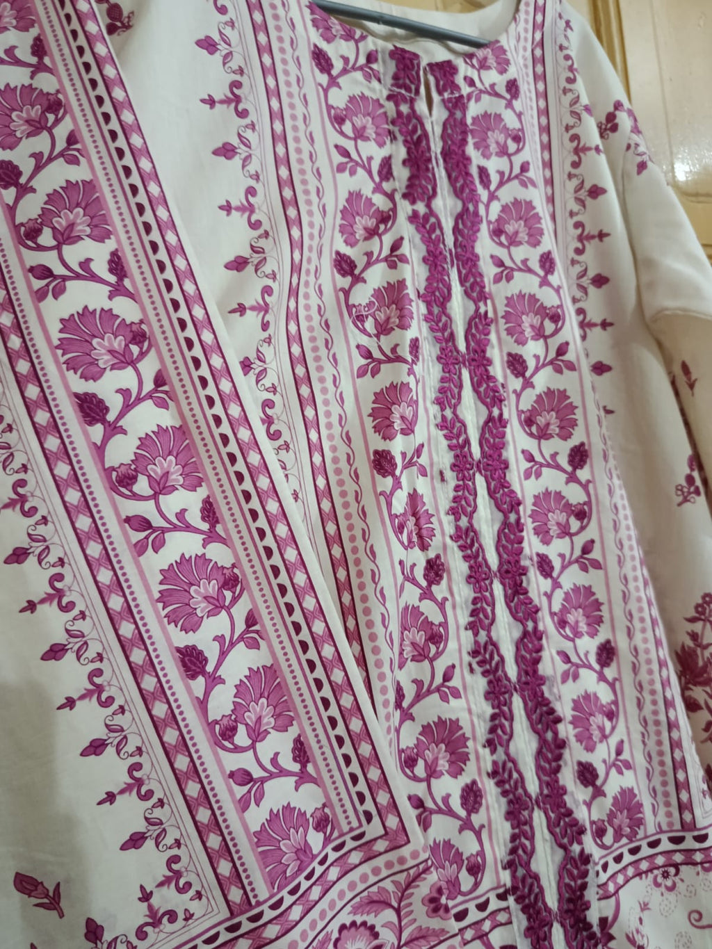 Cream with Marghenda Contrast Printed Lawn Suit – Premium Quality