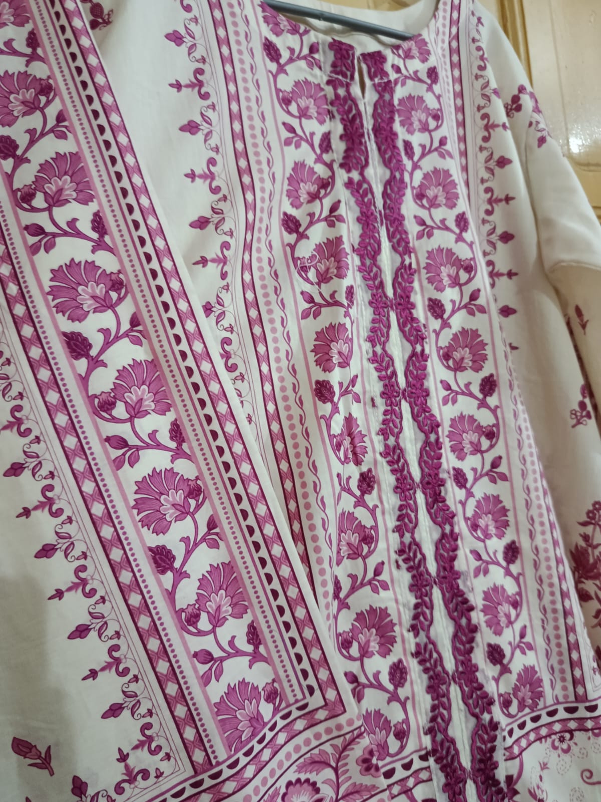 Cream with Marghenda Contrast Printed Lawn Suit – Premium Quality