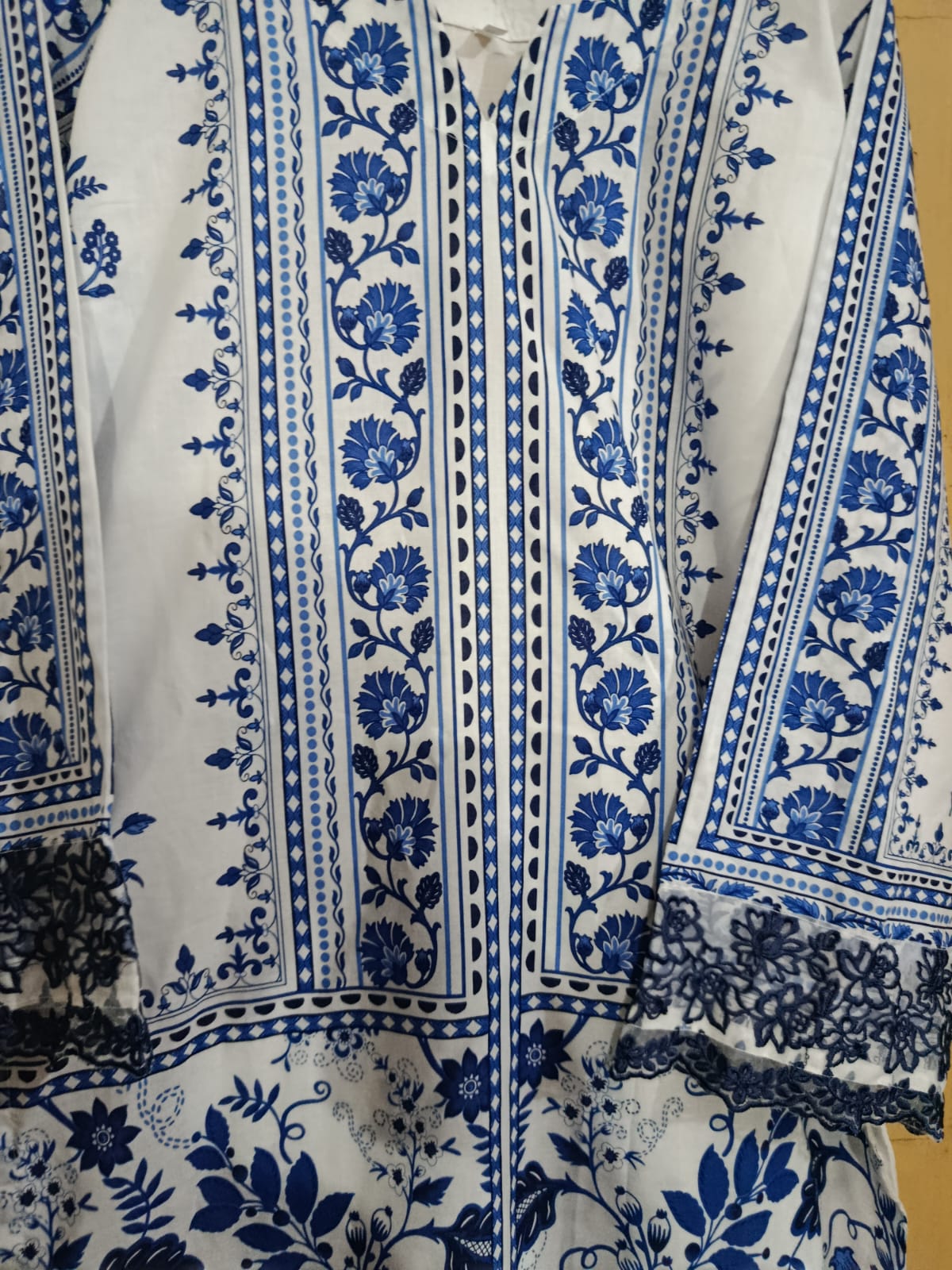 White Printed Lawn Suit – Premium Quality | Free Delivery Across Pakistan