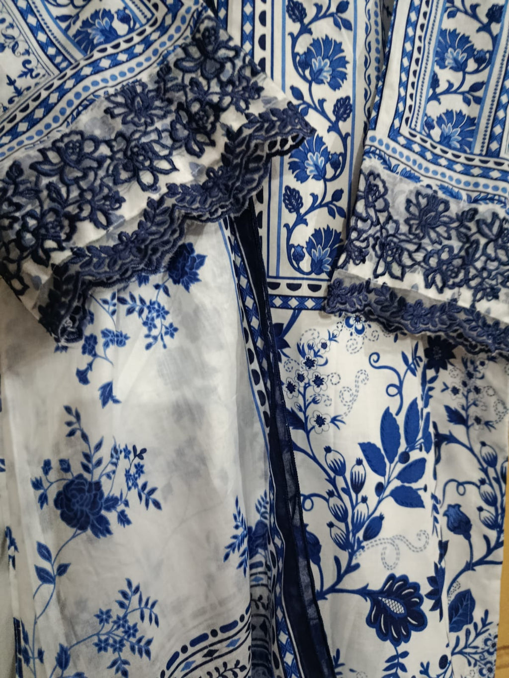 White Printed Lawn Suit – Premium Quality | Free Delivery Across Pakistan
