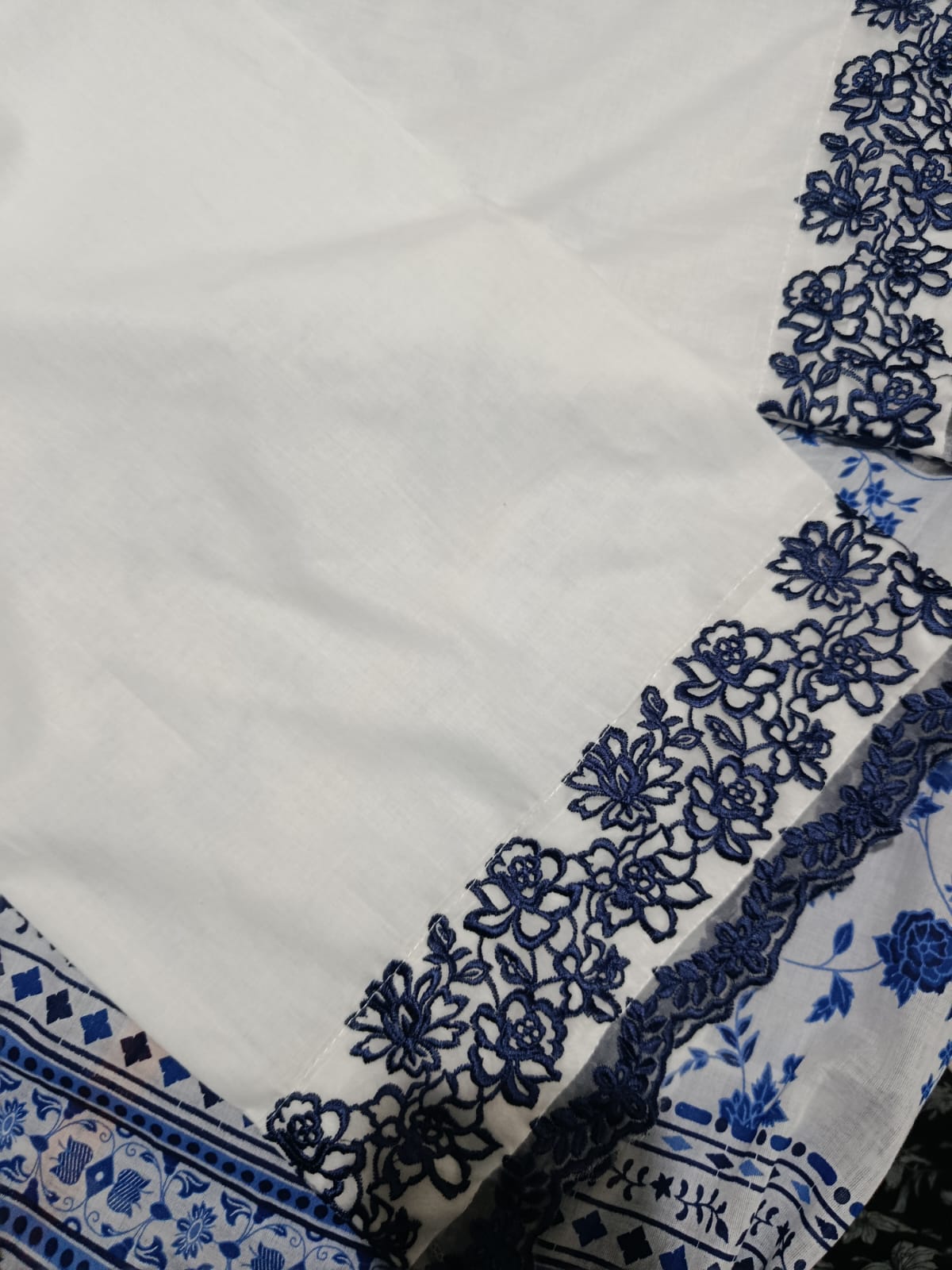 White Printed Lawn Suit – Premium Quality | Free Delivery Across Pakistan